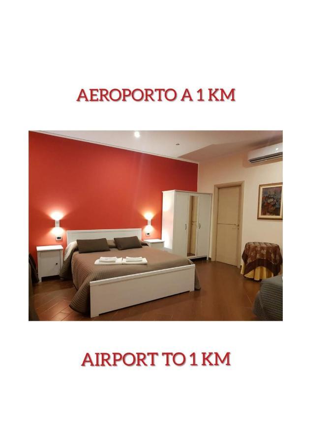 Simpson - Aeroporto Di Bari - Affittacamere Buitenkant foto